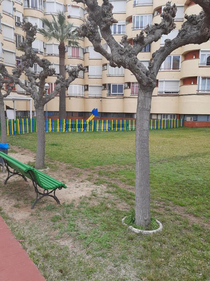Апартаменты La Pineda Beach Studio Near Port Aventura Экстерьер фото